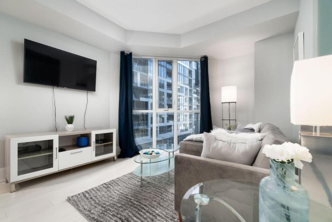 Modern Condo 1 Bd 1Ba With A Sofabed Downtown Toronto Exterior photo